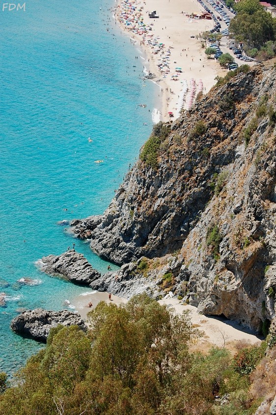 Calabria - scogliera di Copanello e grotte di San Gregorio